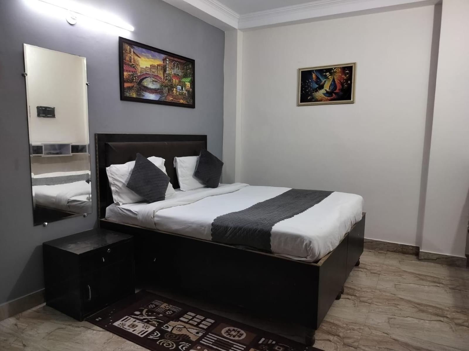 Embassy - Chanakyapuri 4* New Delhi