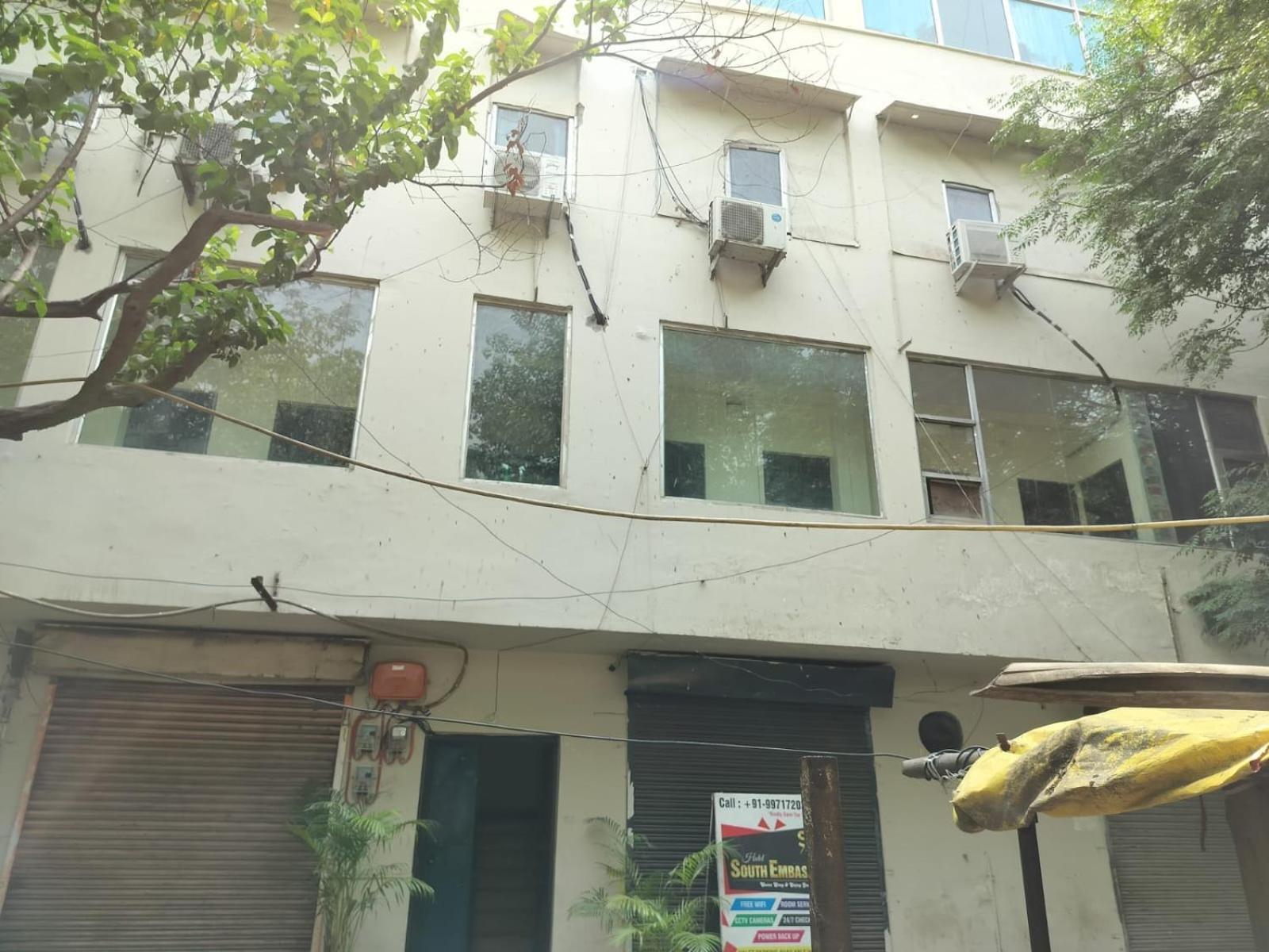 Embassy - Chanakyapuri Hotel 4*