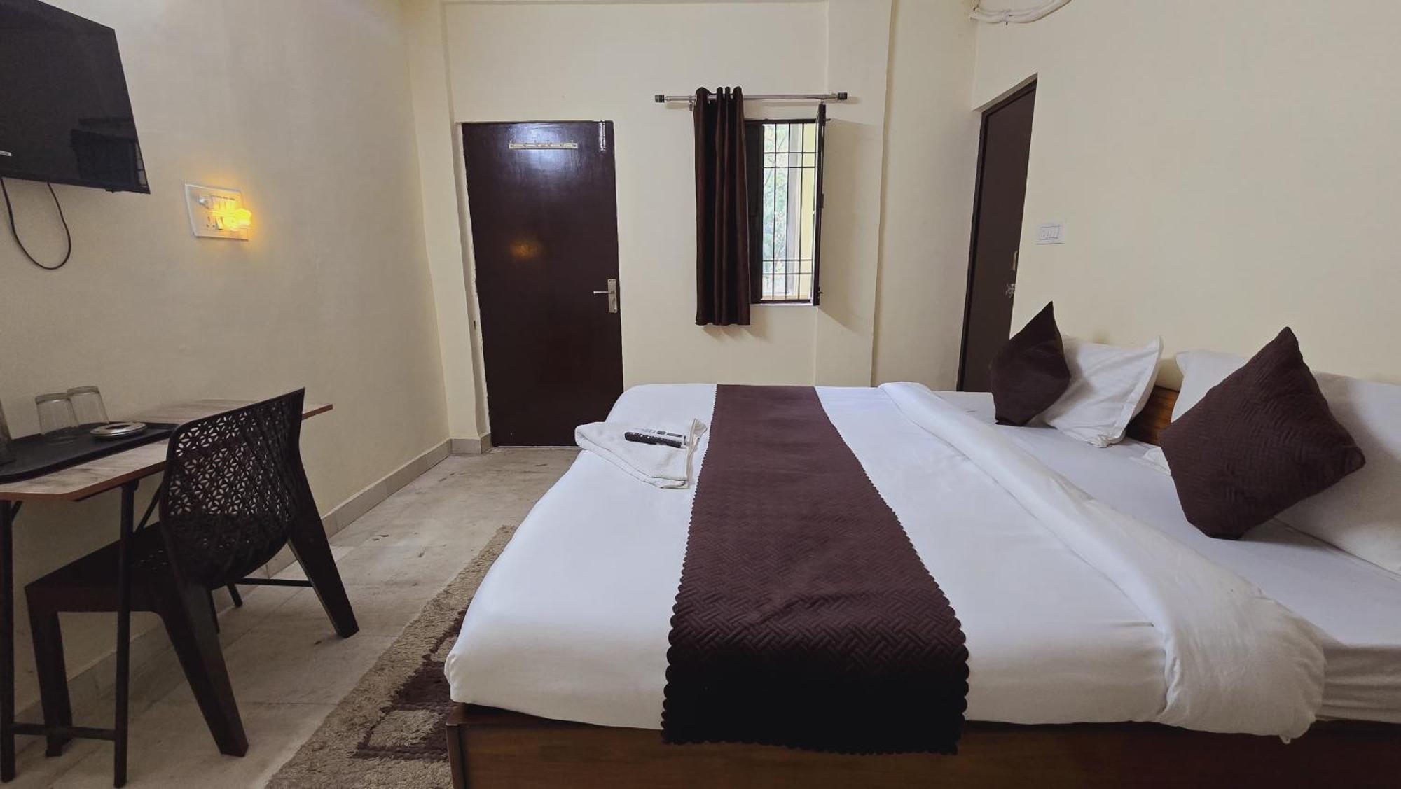 Hotel Embassy - Chanakyapuri 4*