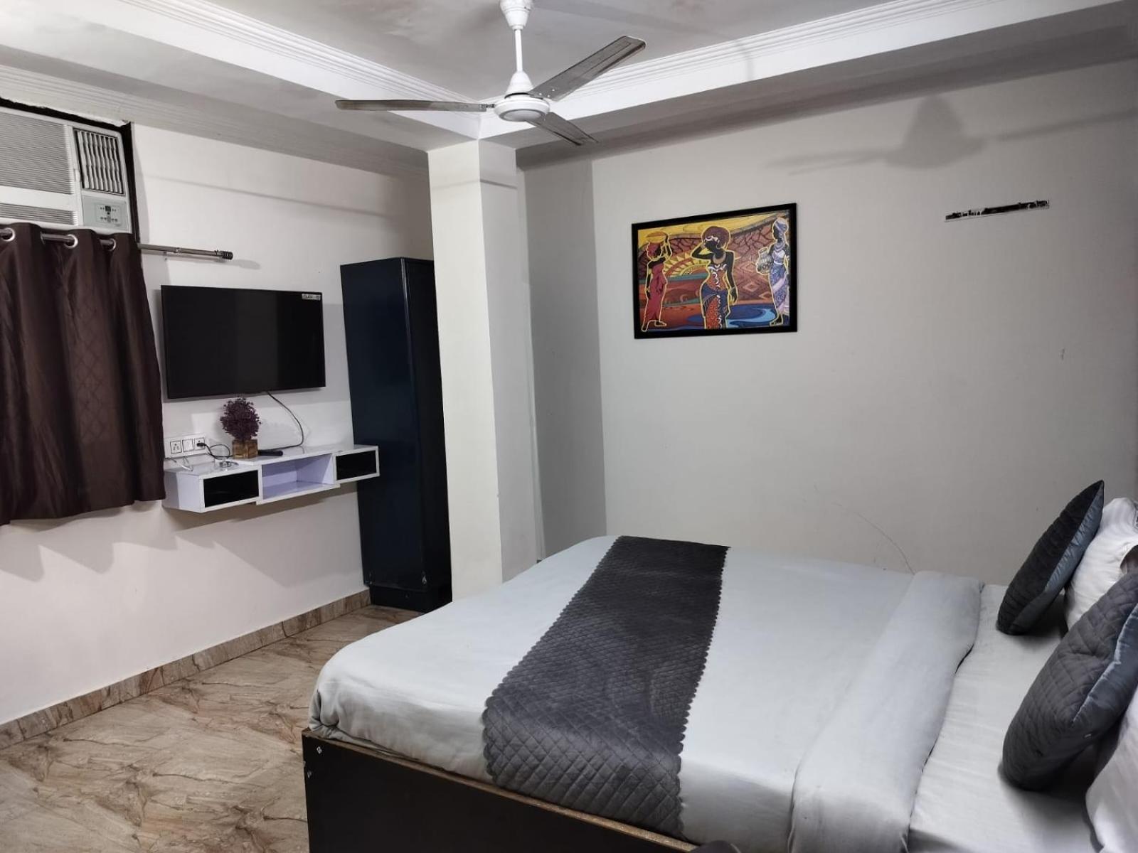 Embassy - Chanakyapuri Hotel 4*
